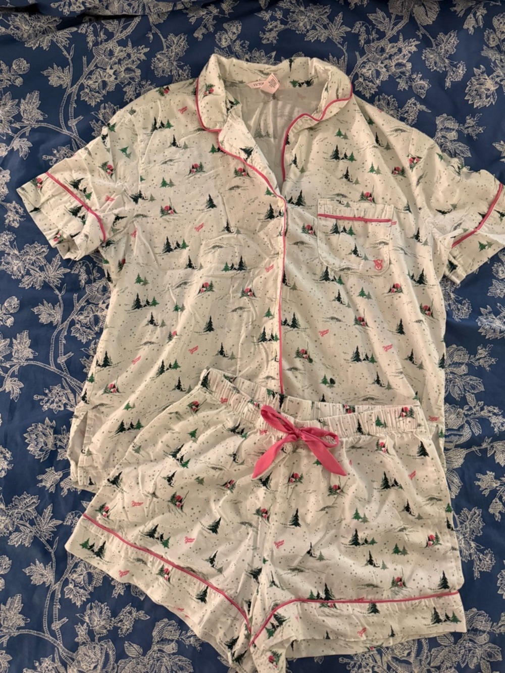 Victoria's Secret White Holiday Tree Print Pajama Set with Pink Trim